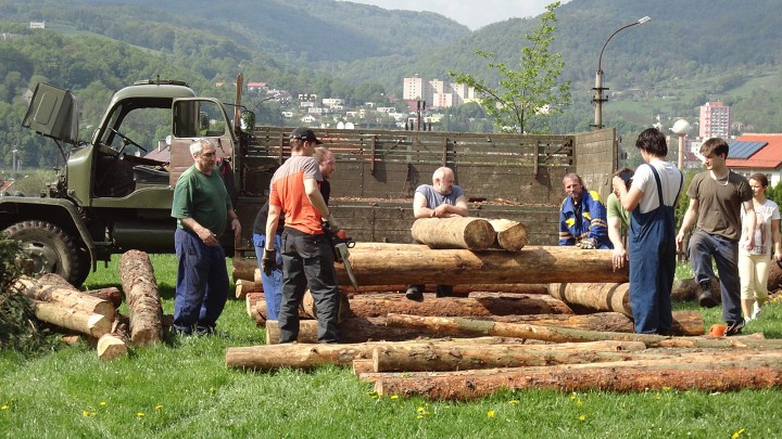 img00004.jpg