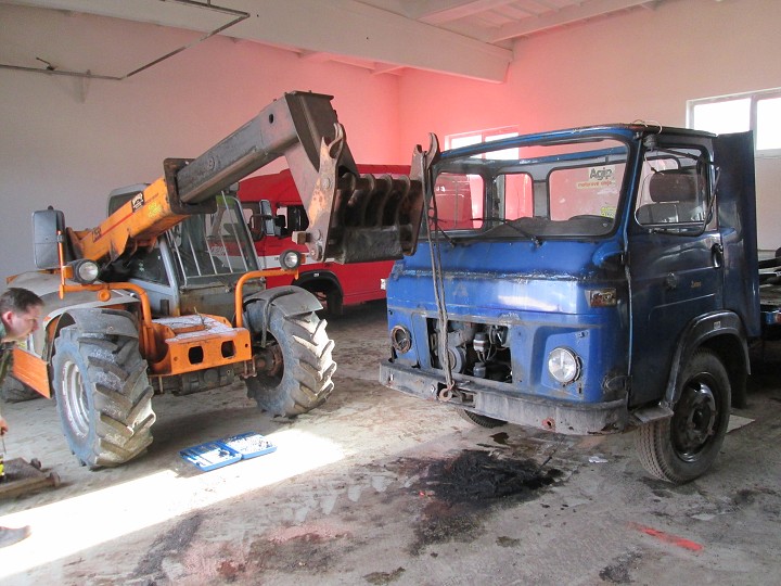 img00030.jpg