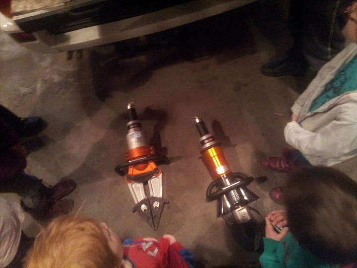 img00002.jpg