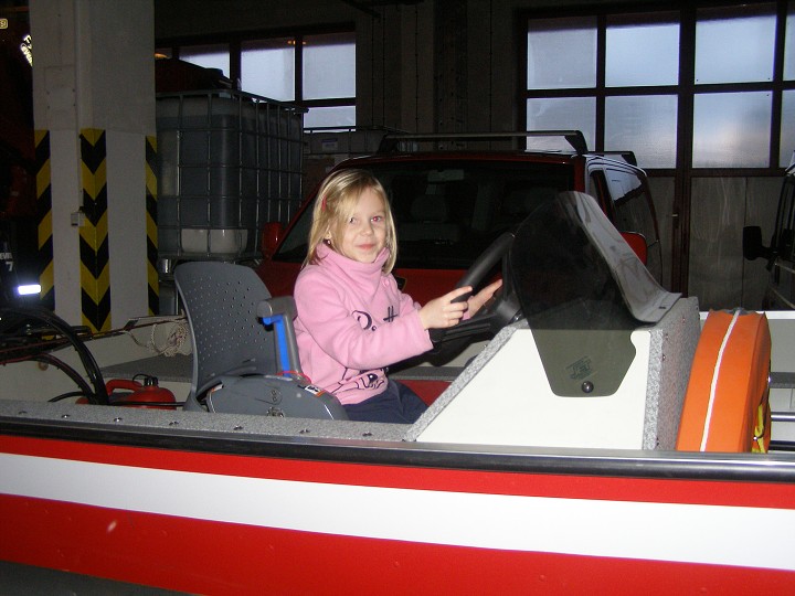 img00004.jpg